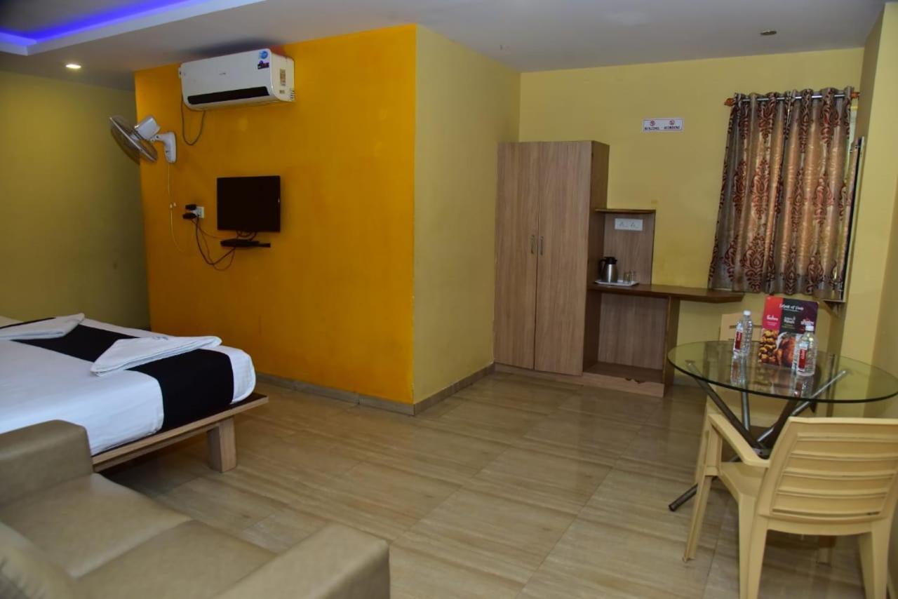 Hotel Fortune City Kammasandra Exterior photo
