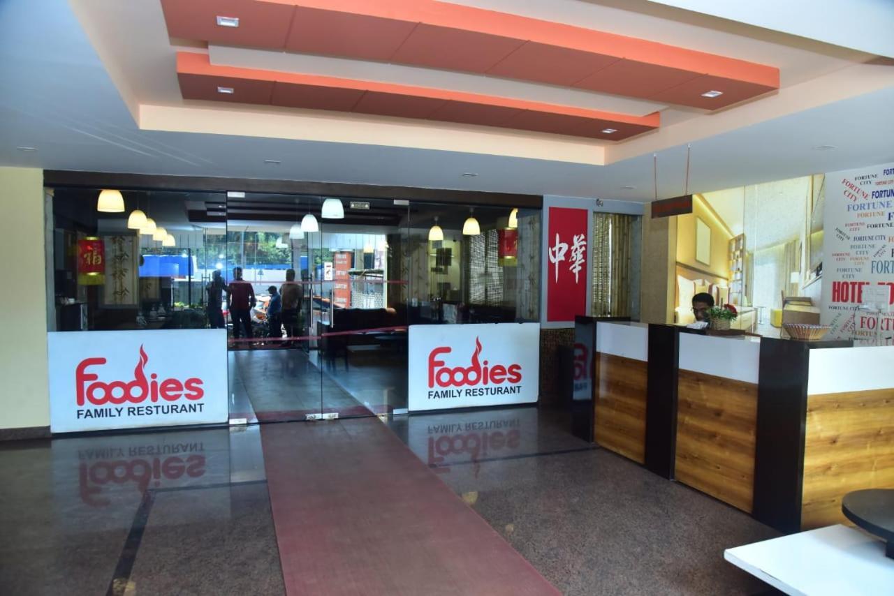 Hotel Fortune City Kammasandra Exterior photo